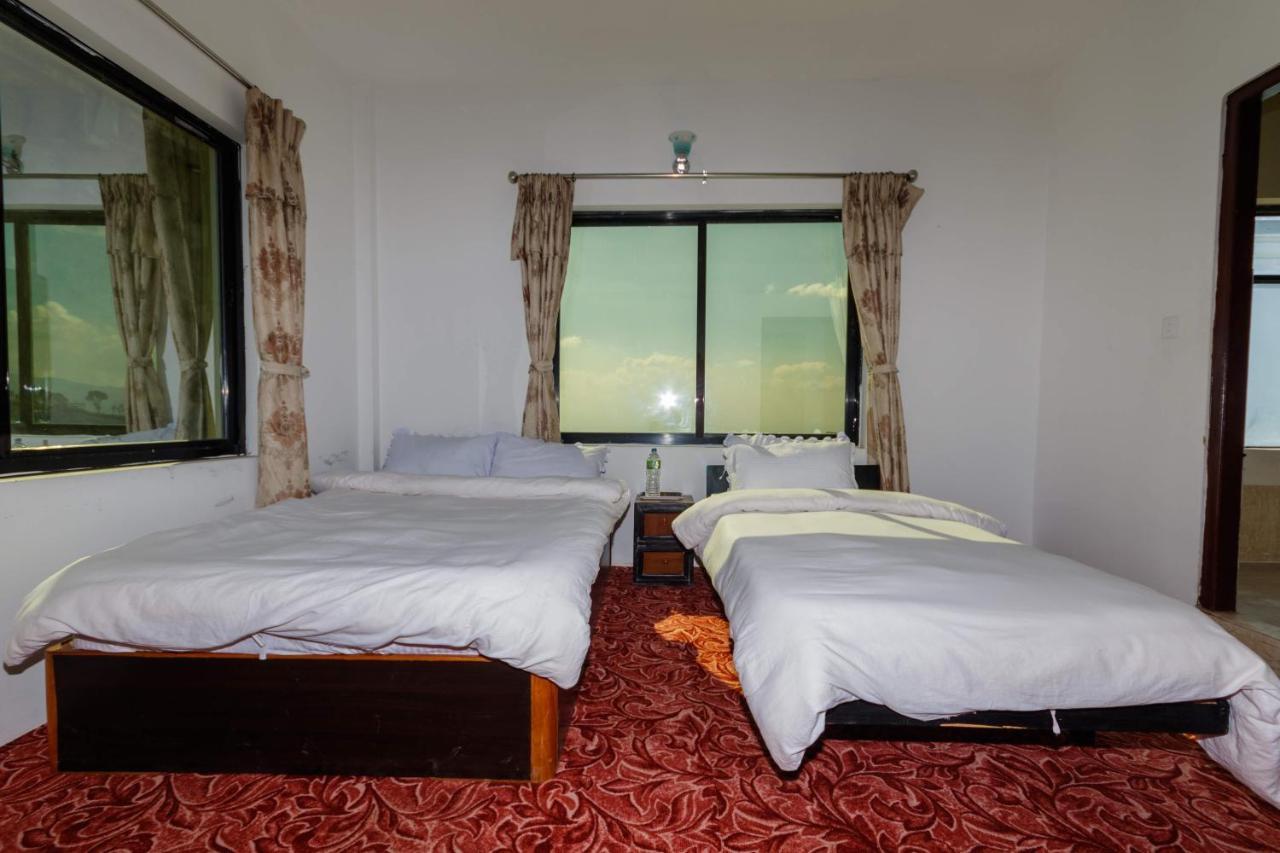 Nayagaun Village Resort ナガルコット エクステリア 写真