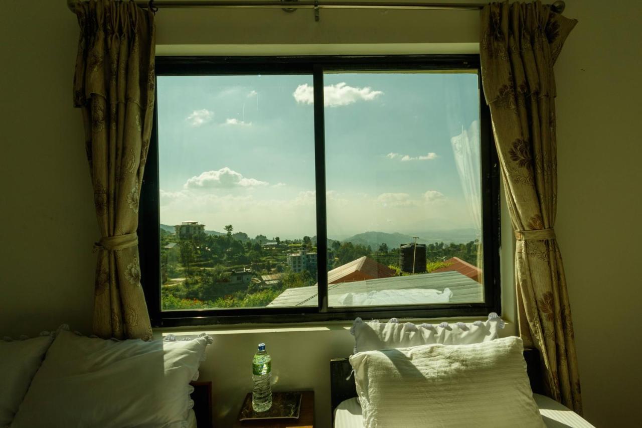 Nayagaun Village Resort ナガルコット エクステリア 写真
